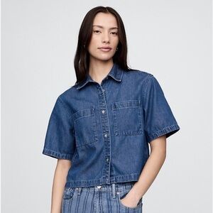 GAP UltraSoft Cropped Denim Shirt